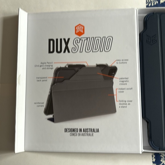 iPad Pro 11 inch 1st/2nd generation Smart Case cover - Picture 4 of 8